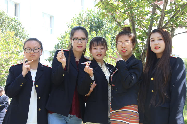 渭南軌道交通運輸學校第四屆校園櫻花文化藝術節(jié)